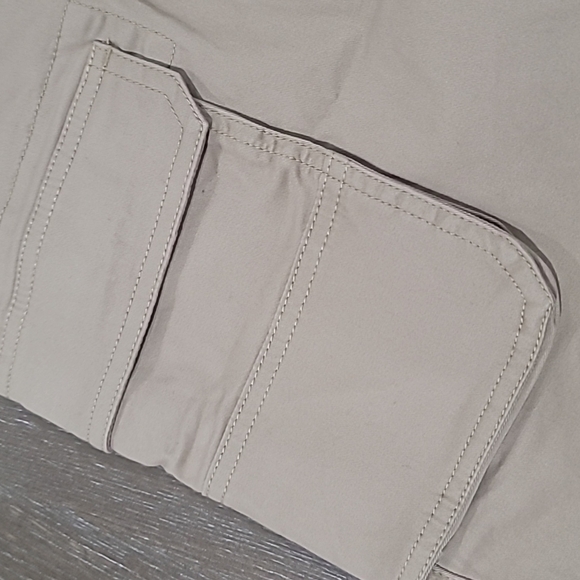 Alesbury Classic Cargo Short 11" Inseam Size 33 - Picture 10 of 12